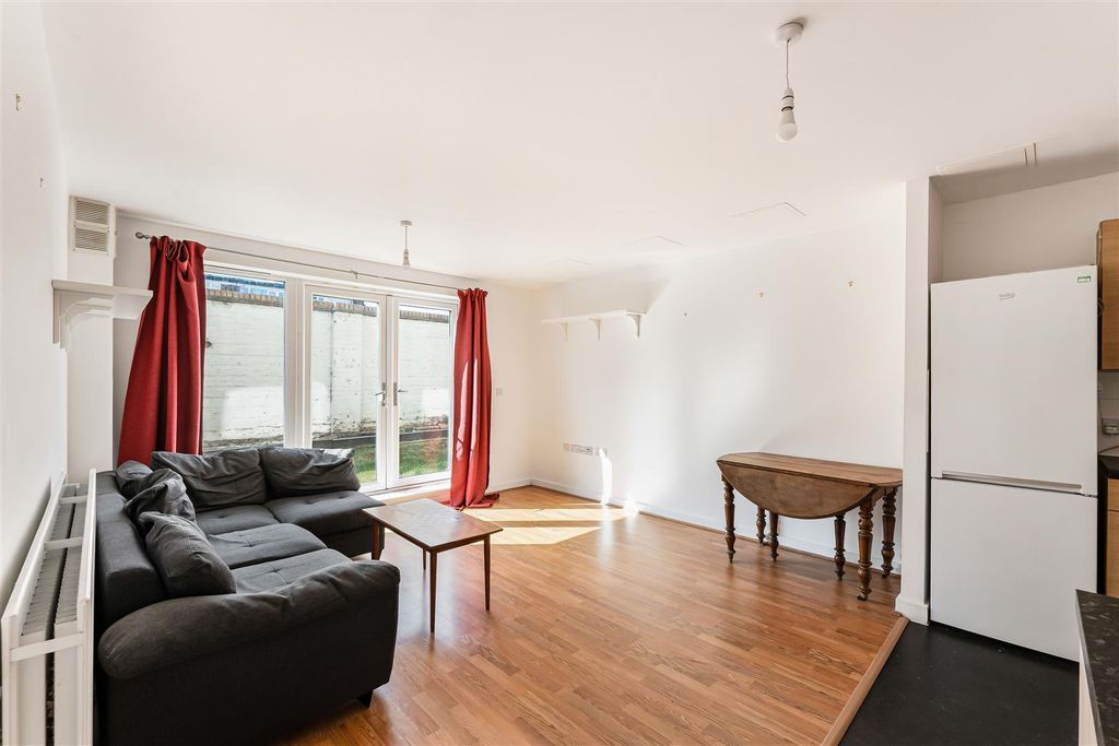 Property photo 2 of 17 2