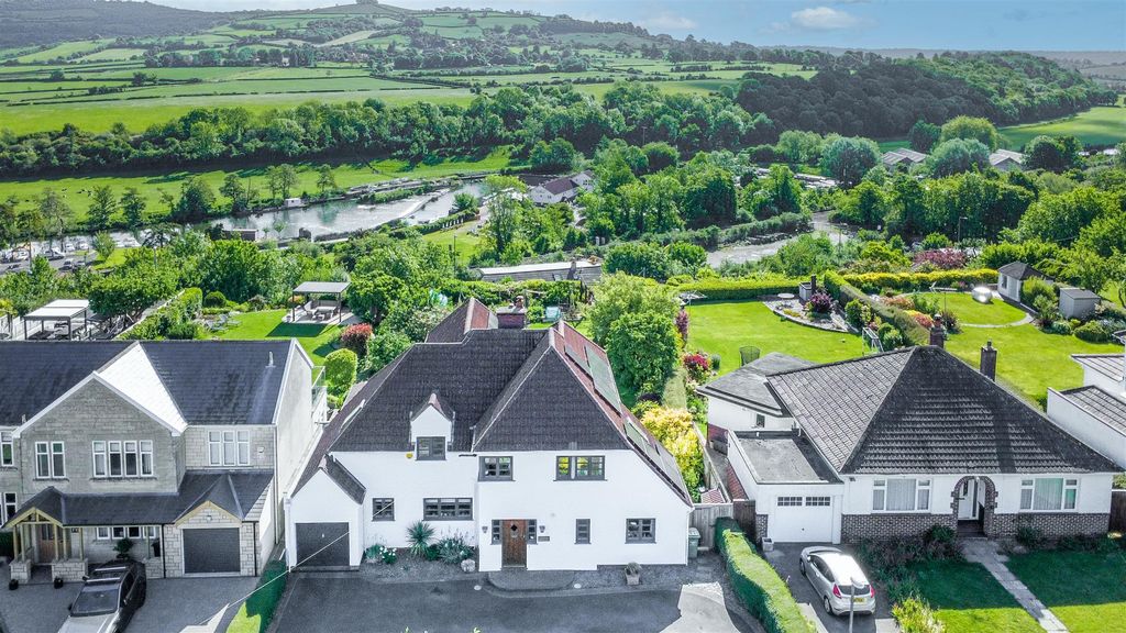 Property photo 1 of 25 Dji_0156-Hdr-Edit.Jpg