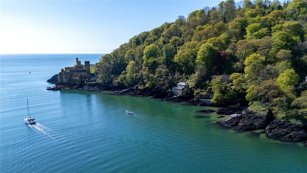 Property photo 1 of 23 Dartmouth Estuary