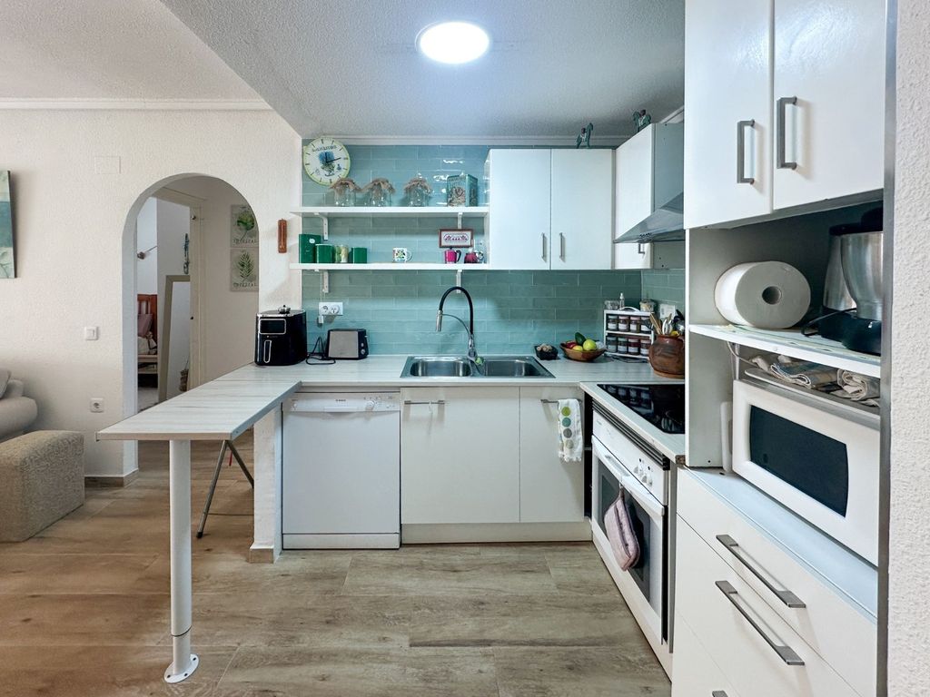 Property photo 3 of 47