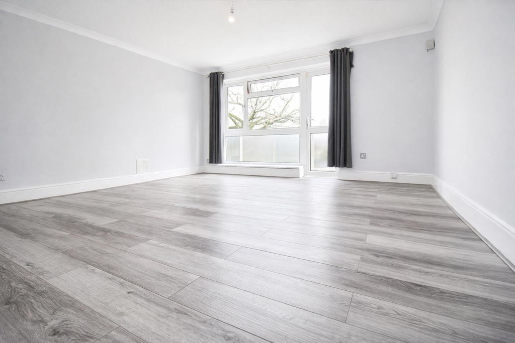 Property photo 2 of 10 Living Room