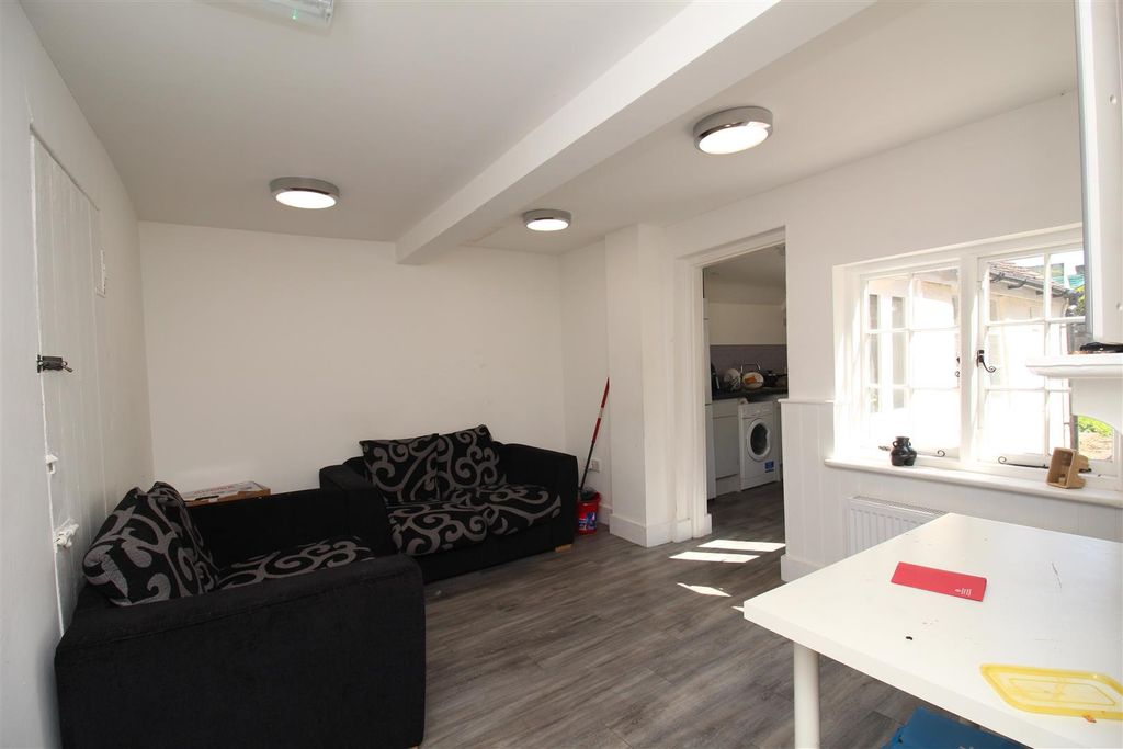 Property photo 3 of 10 Img_4444.Jpg
