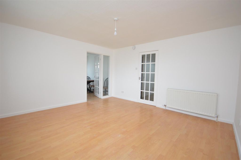 Property photo 3 of 9 3.Jpg