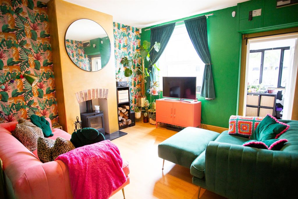 Property photo 2 of 15 Derb9257.Jpg