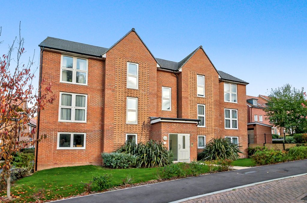 Property photo 1 of 11 Front