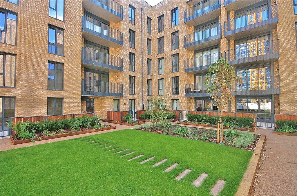 Property photo 1 of 15 Courtyard