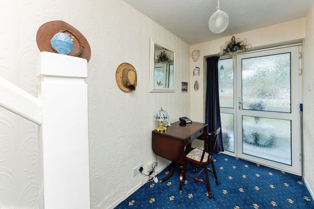 Property photo 3 of 25 Pbox-Img.Jpg