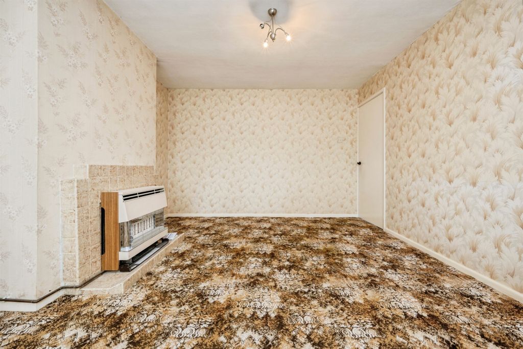 Property photo 3 of 28
