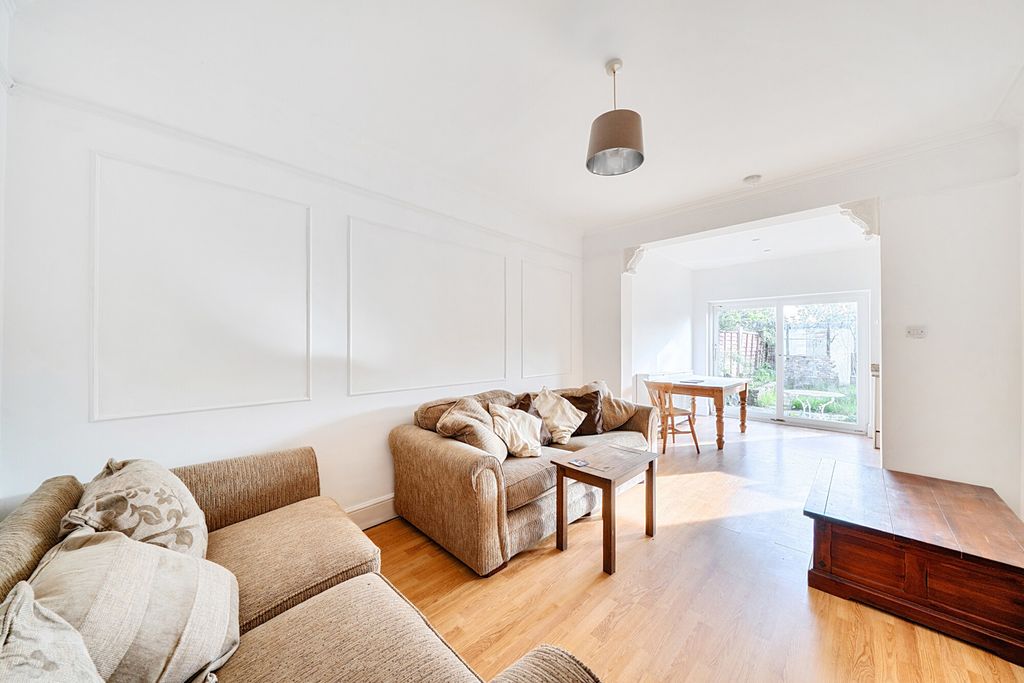 Property photo 2 of 24 1454047-7-69F242d...