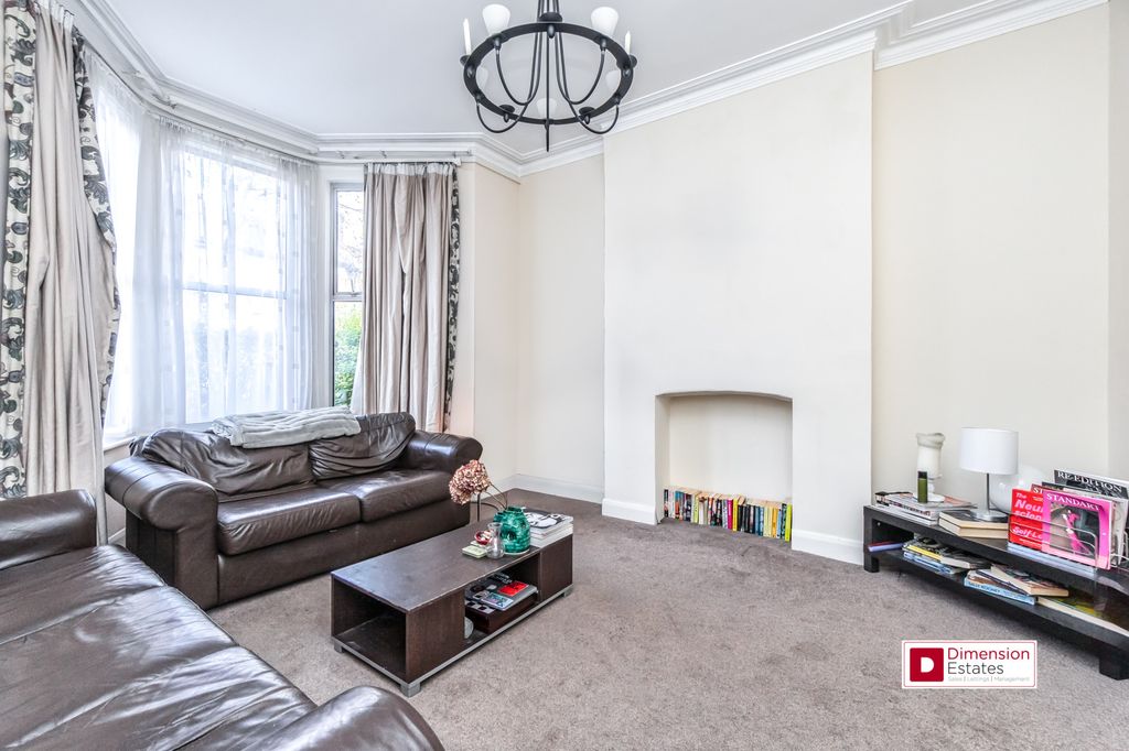 Property photo 2 of 24