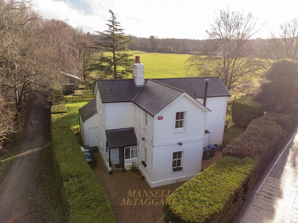 Property photo 1 of 31