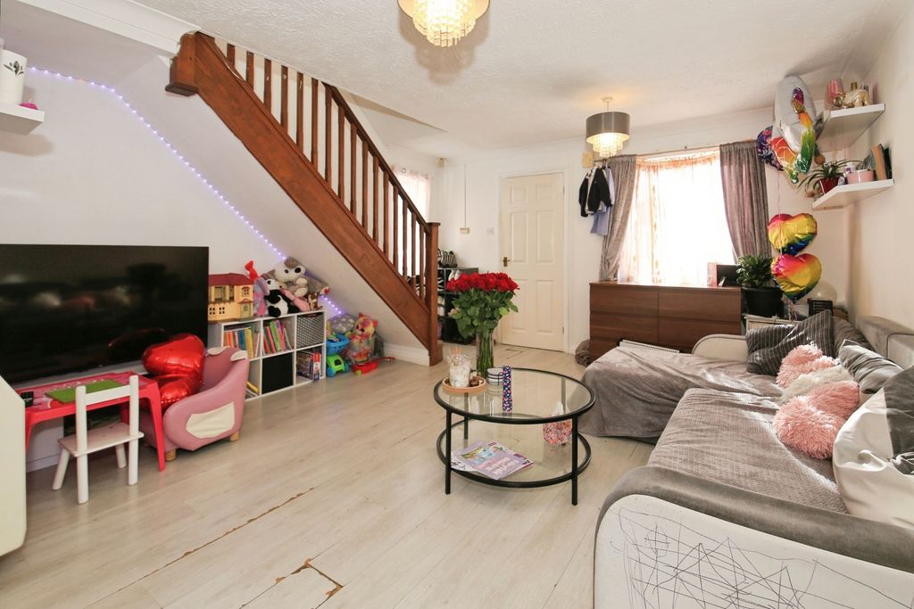 Property photo 3 of 17 Pbox-Img.Jpg