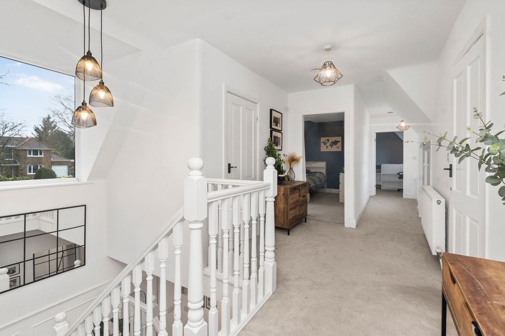 Property photo 2 of 36