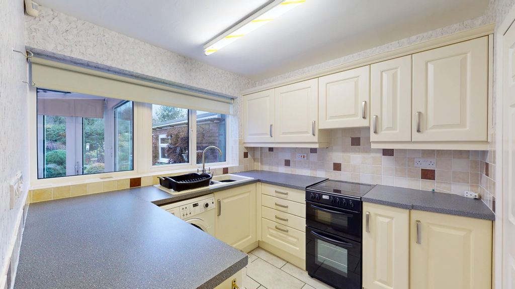 Property photo 3 of 20 3894857