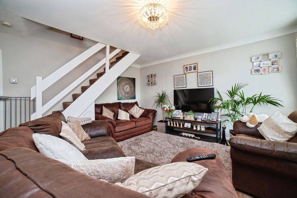 Property photo 3 of 20 Pbox-Img.Jpg