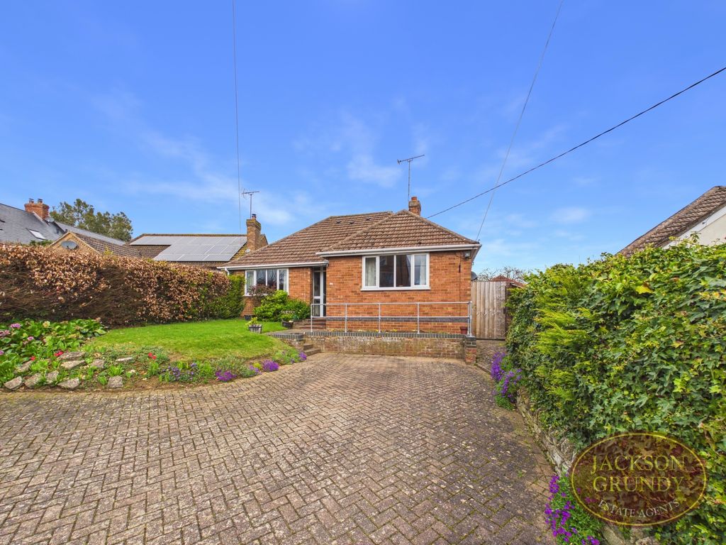 Property photo 1 of 20 Station Road