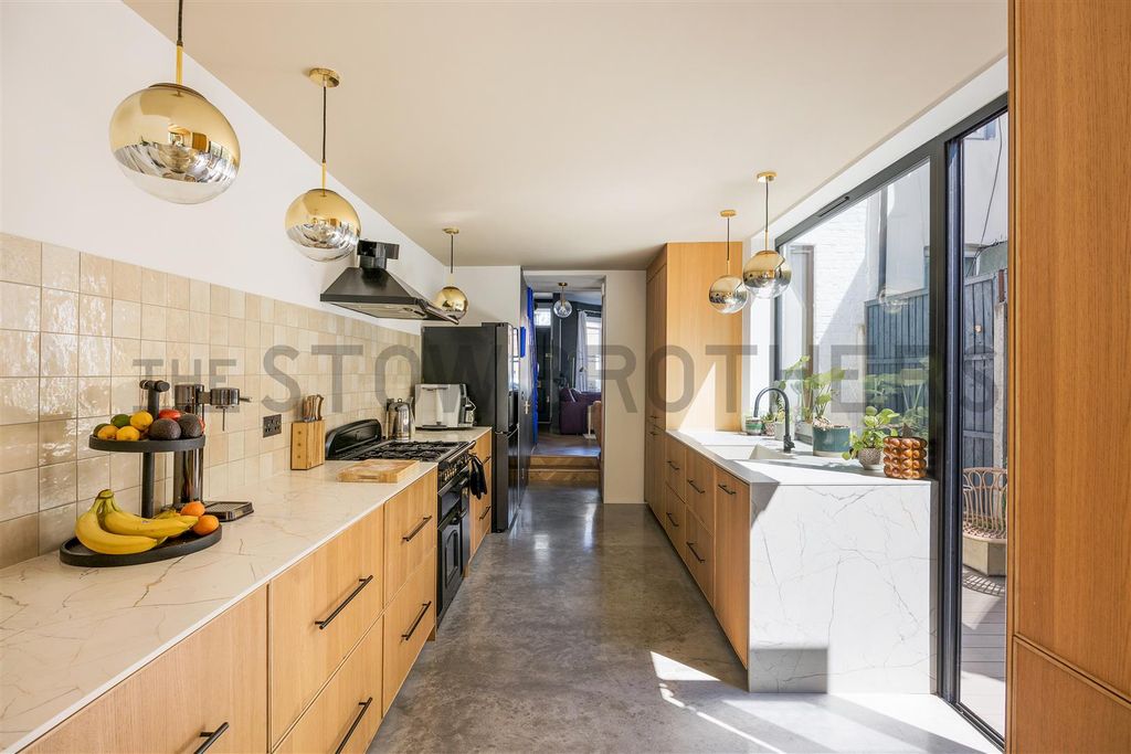 Property photo 2 of 36 15