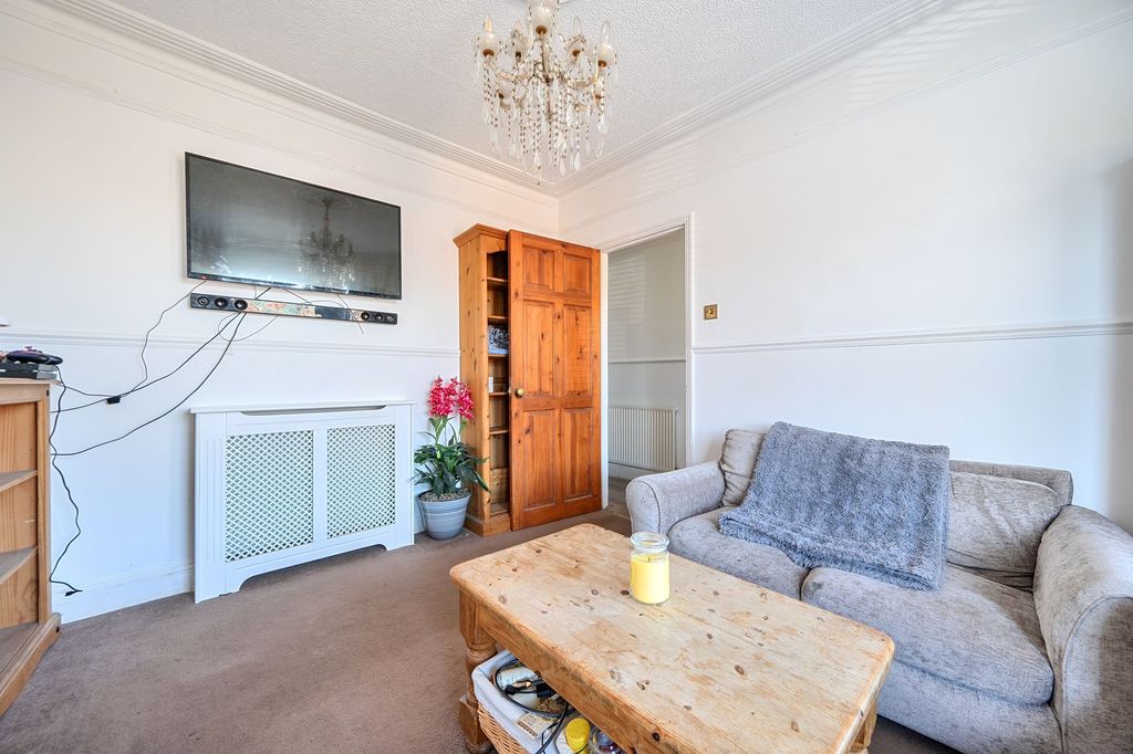 Property photo 3 of 14