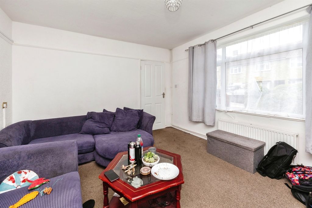 Property photo 3 of 17