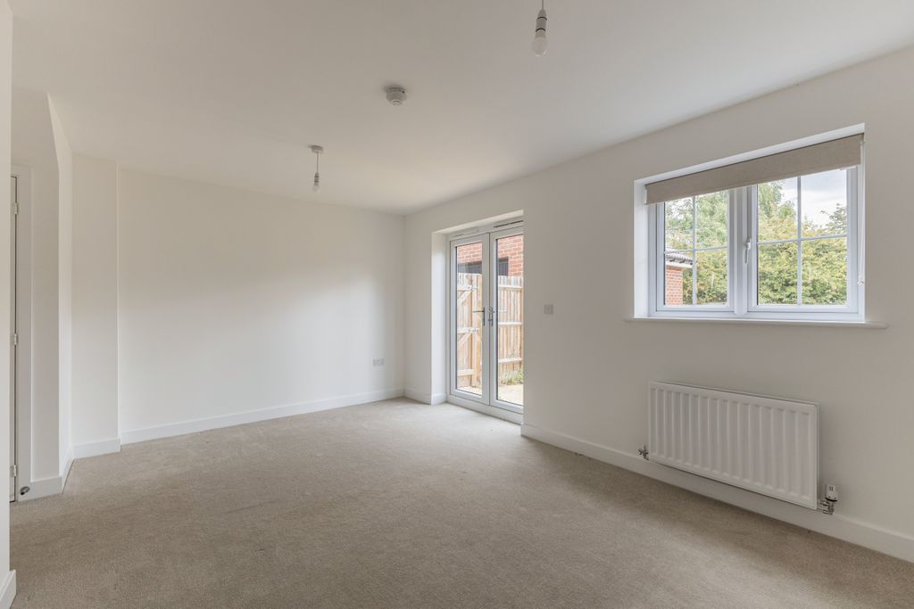 Property photo 3 of 13 Photo