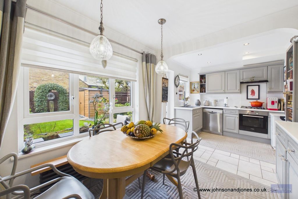 Property photo 2 of 20 2 Kitchen.Jpg