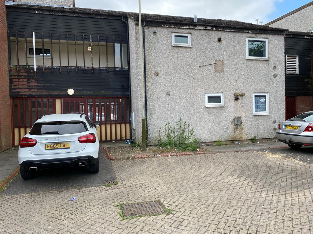 Property photo 1 of 5