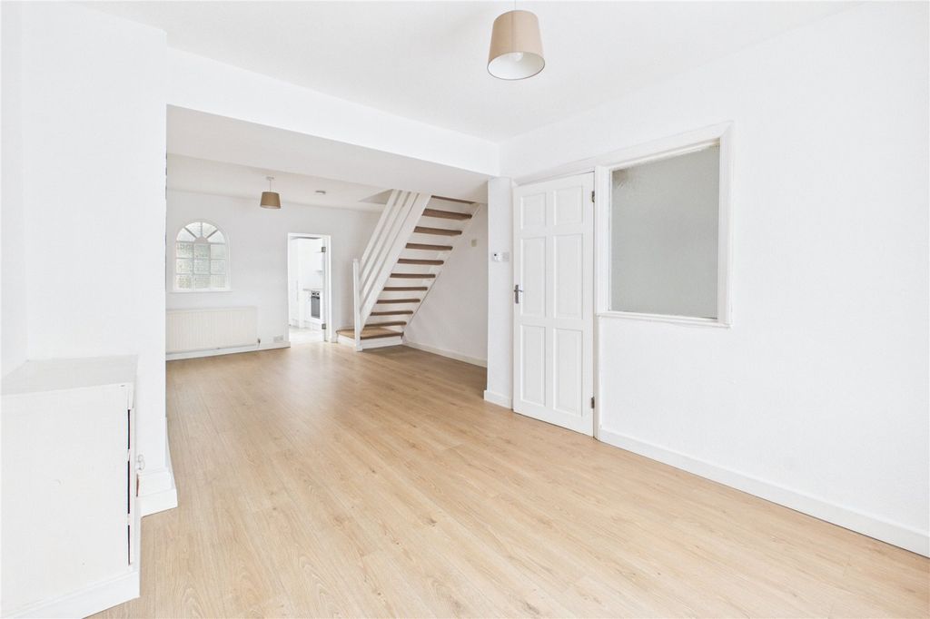 Property photo 3 of 15 Picture No. 04