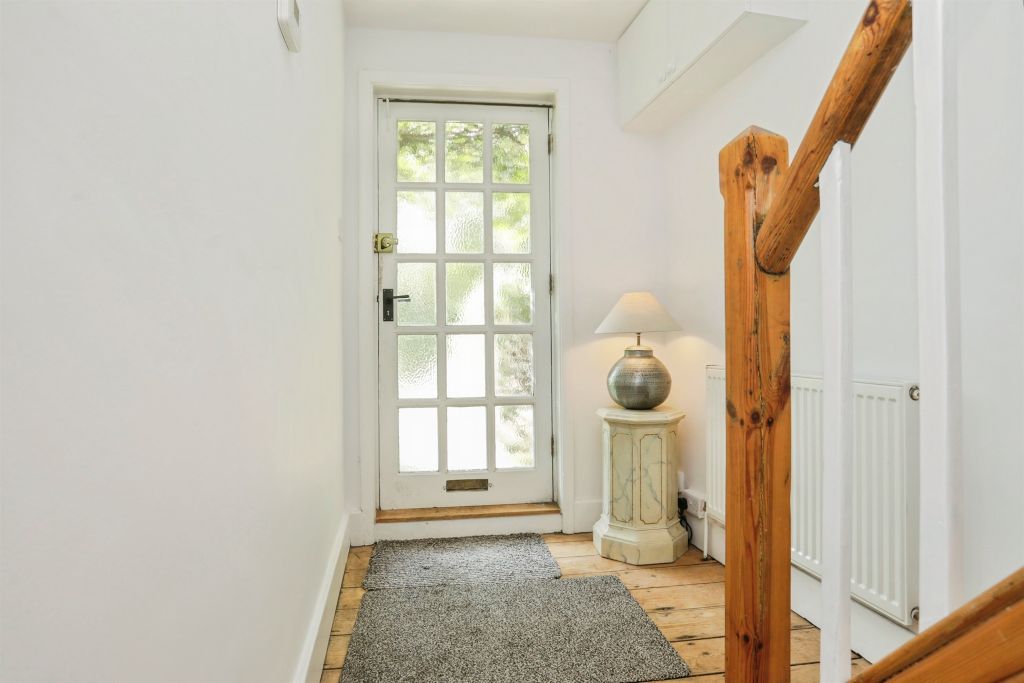 Property photo 3 of 21