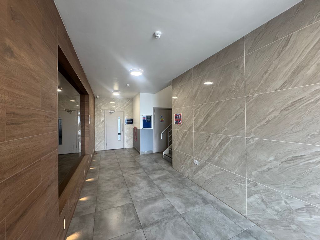 Property photo 2 of 4 Hallway