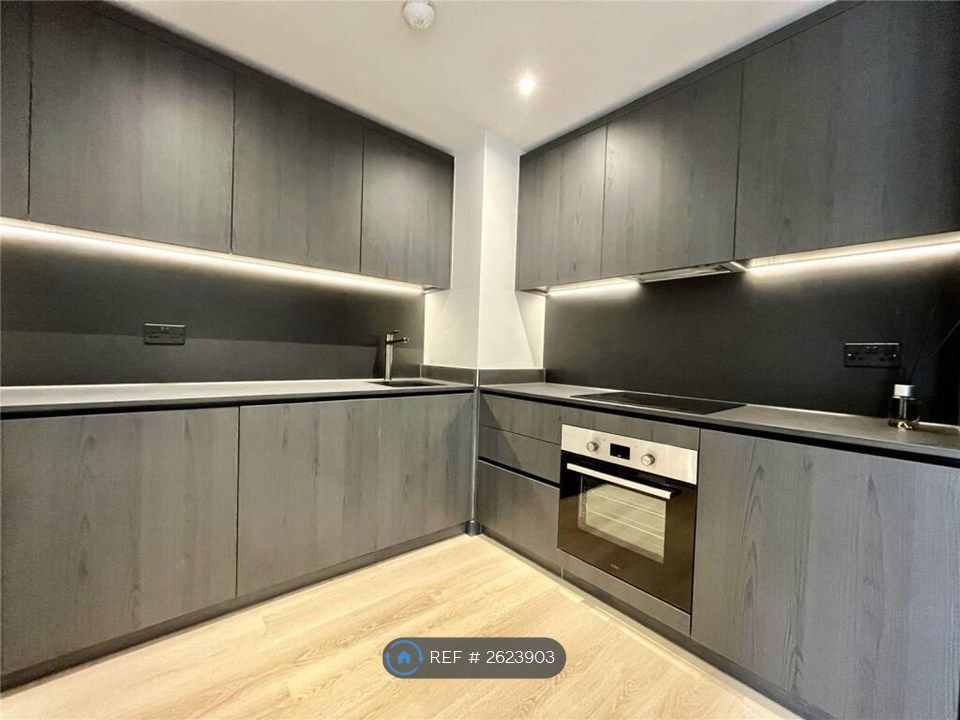 Property photo 2 of 27