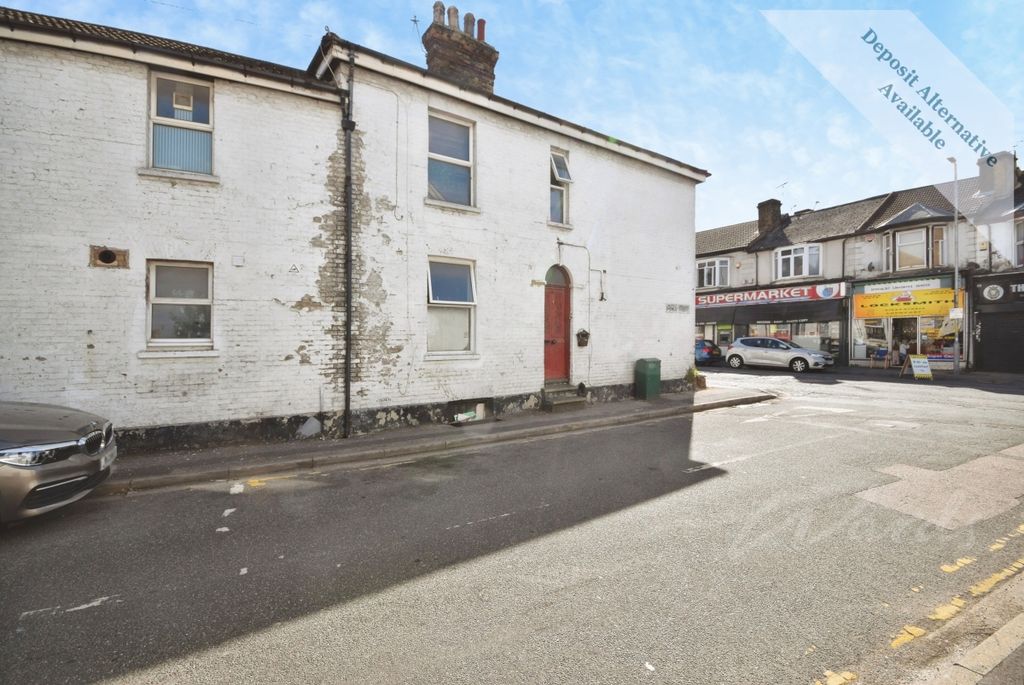 Property photo 1 of 7 Canterbury Front