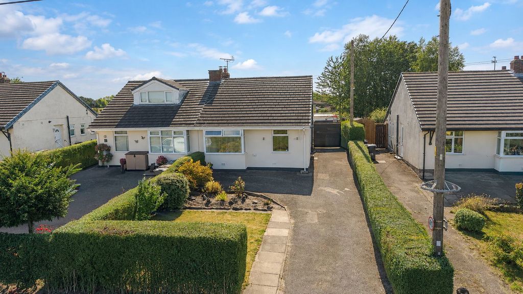 Property photo 2 of 43