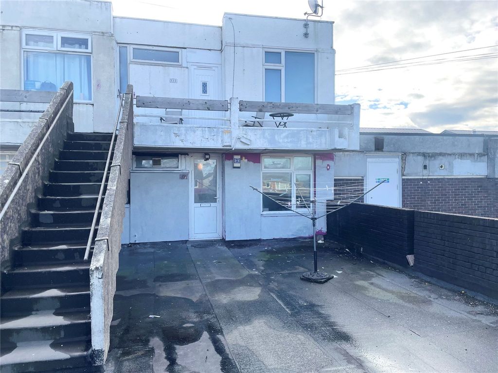 Property photo 2 of 10 Picture No. 27