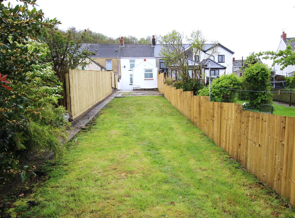 Property photo 1 of 20 Outside Space