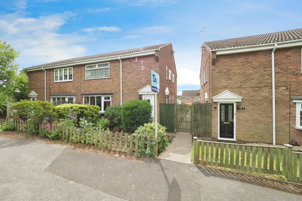 Property photo 1 of 20 A Great Buy For Downsizers, Retirement Or Investment