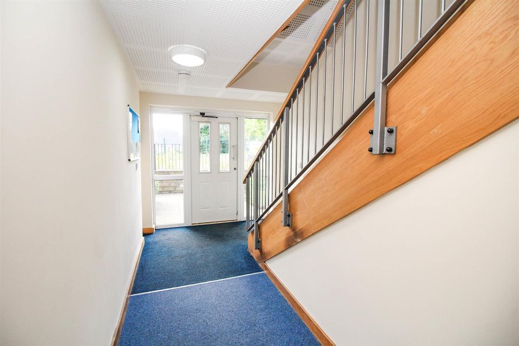 Property photo 3 of 14 Communal Areas