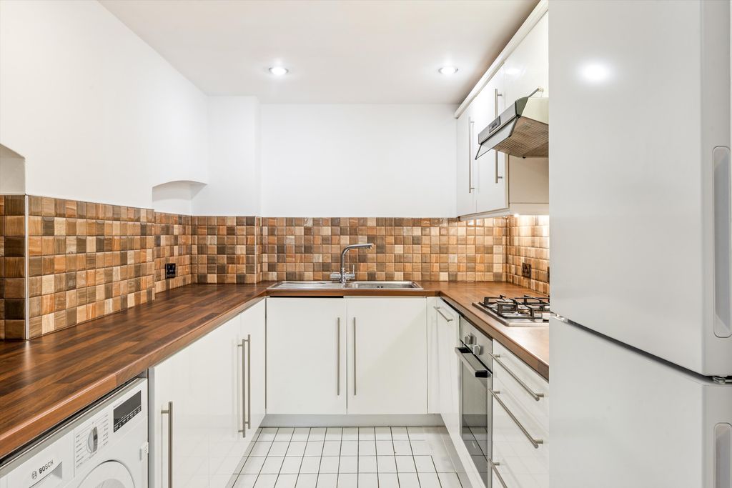 Property photo 2 of 12 Image