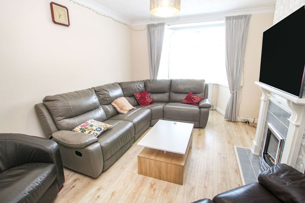 Property photo 3 of 22