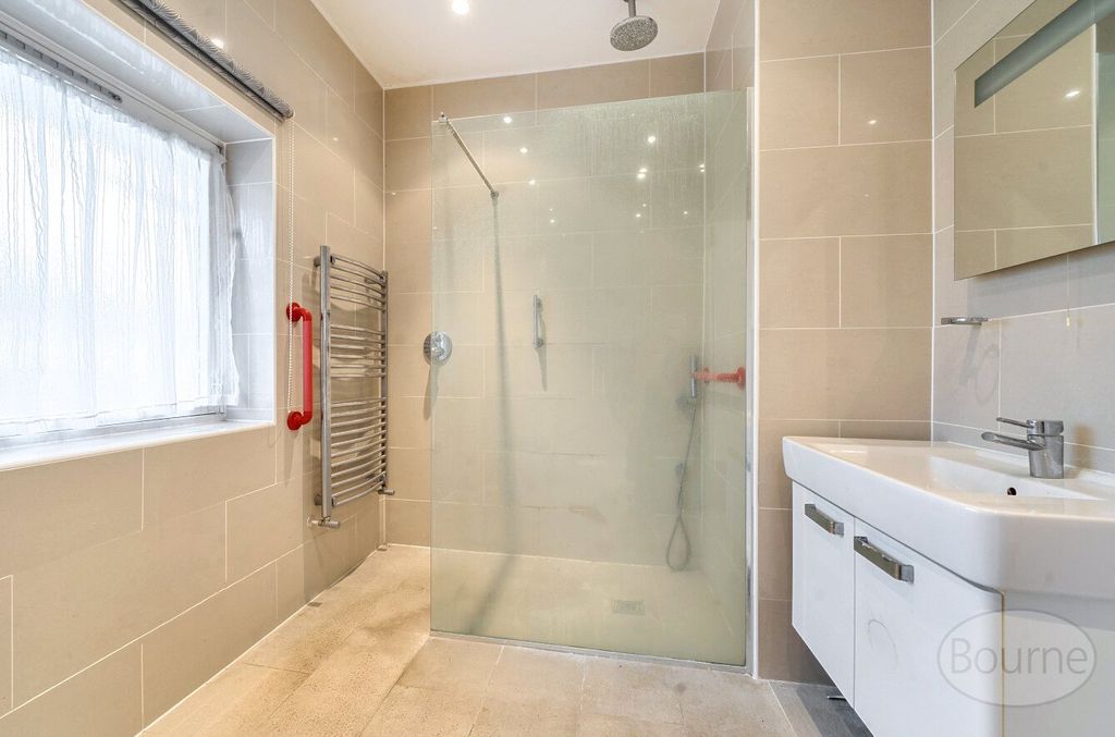 Additional image 7 of 3 bed bungalow for saleLove Lane, Petersfield, Hampshire GU31