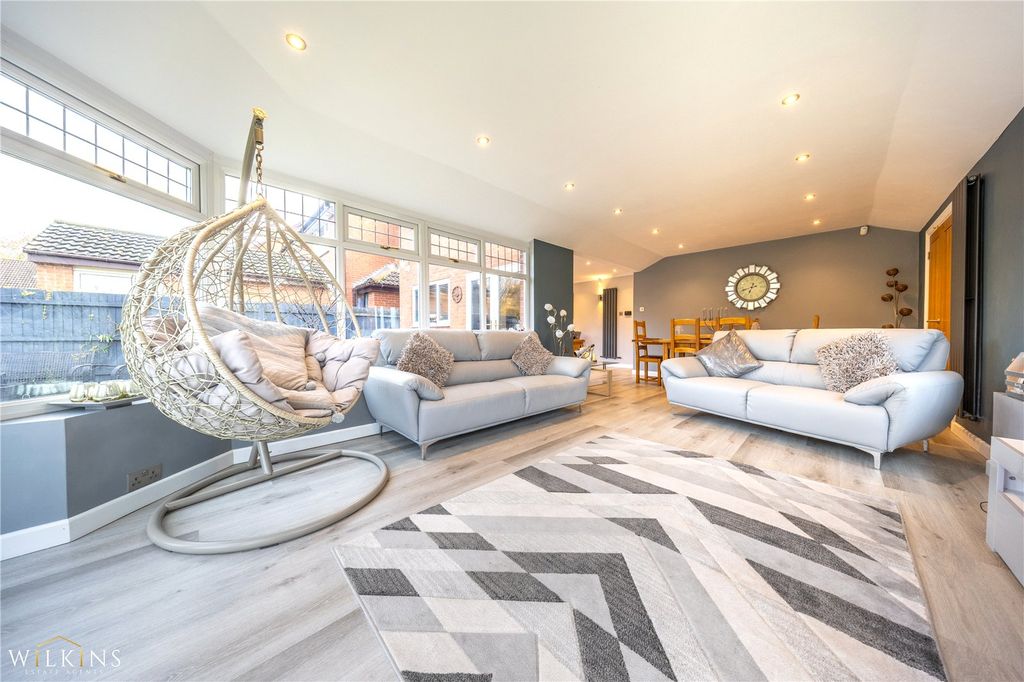 Property photo 3 of 43 Picture No. 06