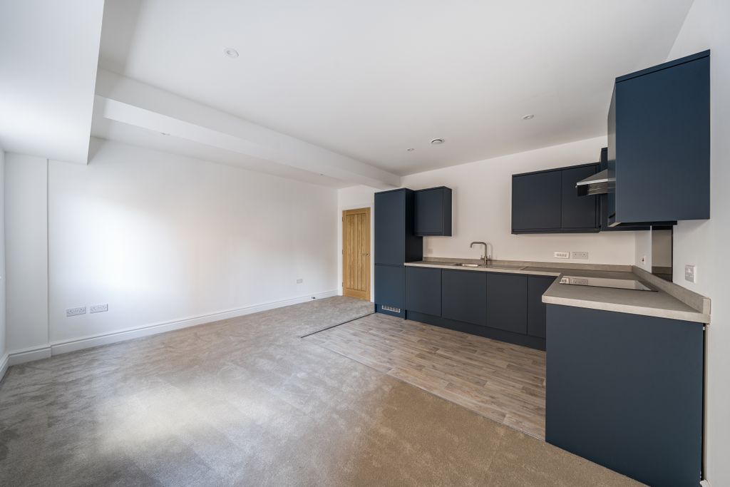 Property photo 1 of 9 1448336-2-69E631Ea8E46F