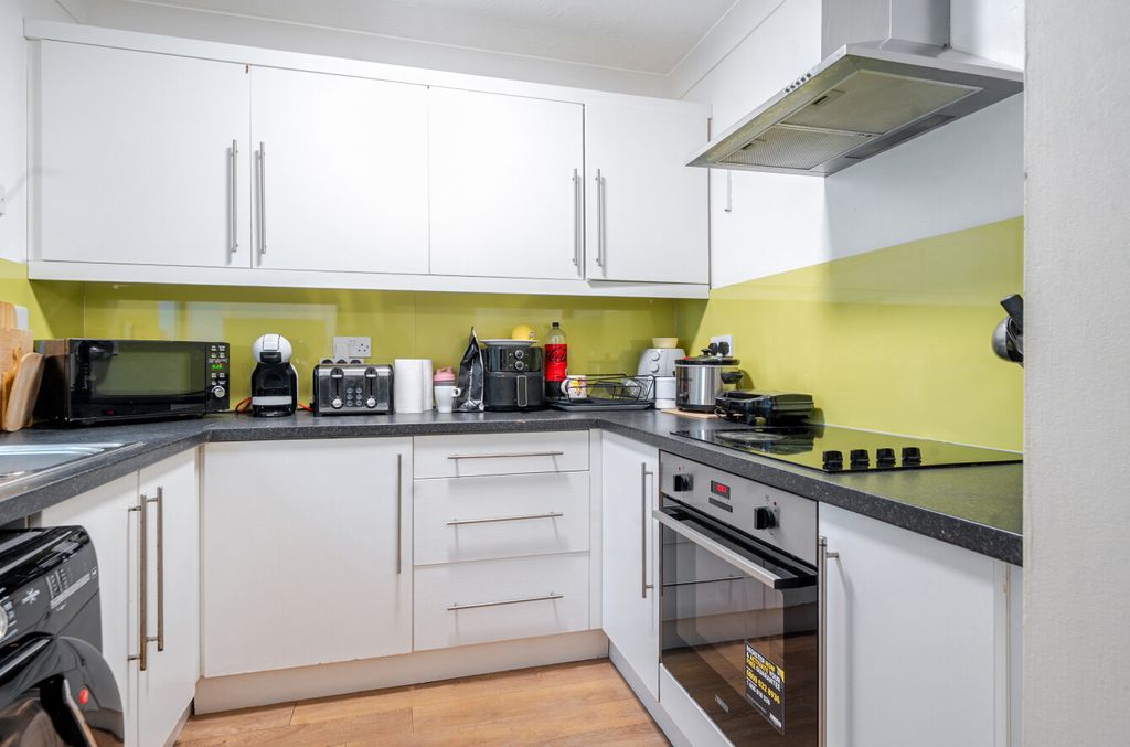 Property photo 2 of 12 1446578-6-69De623...