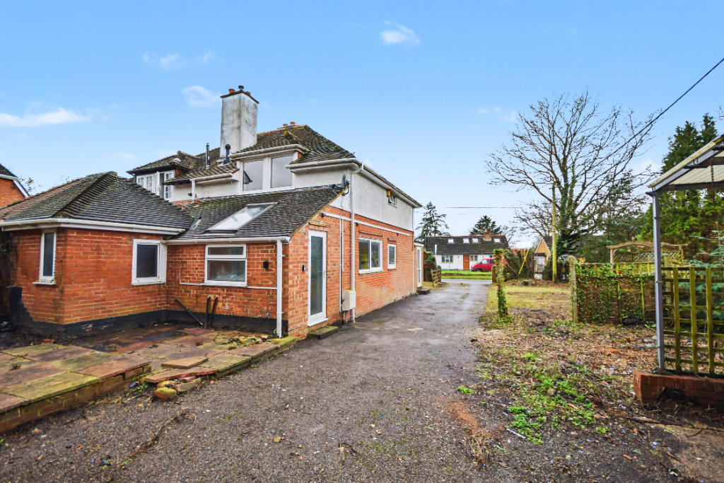 Property photo 3 of 9