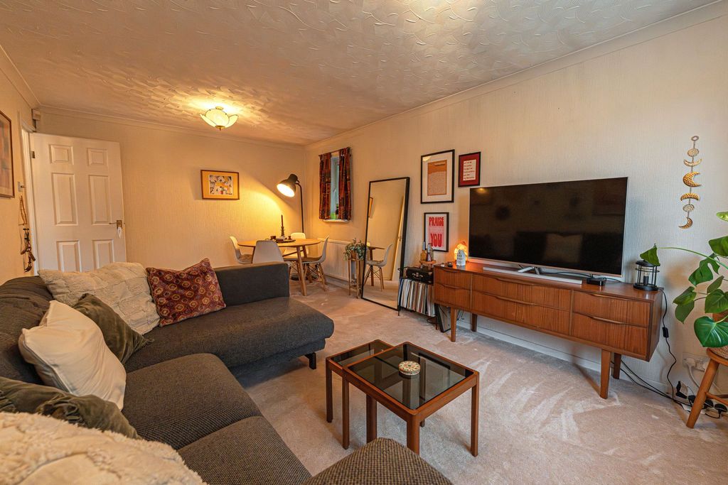 Property photo 3 of 26