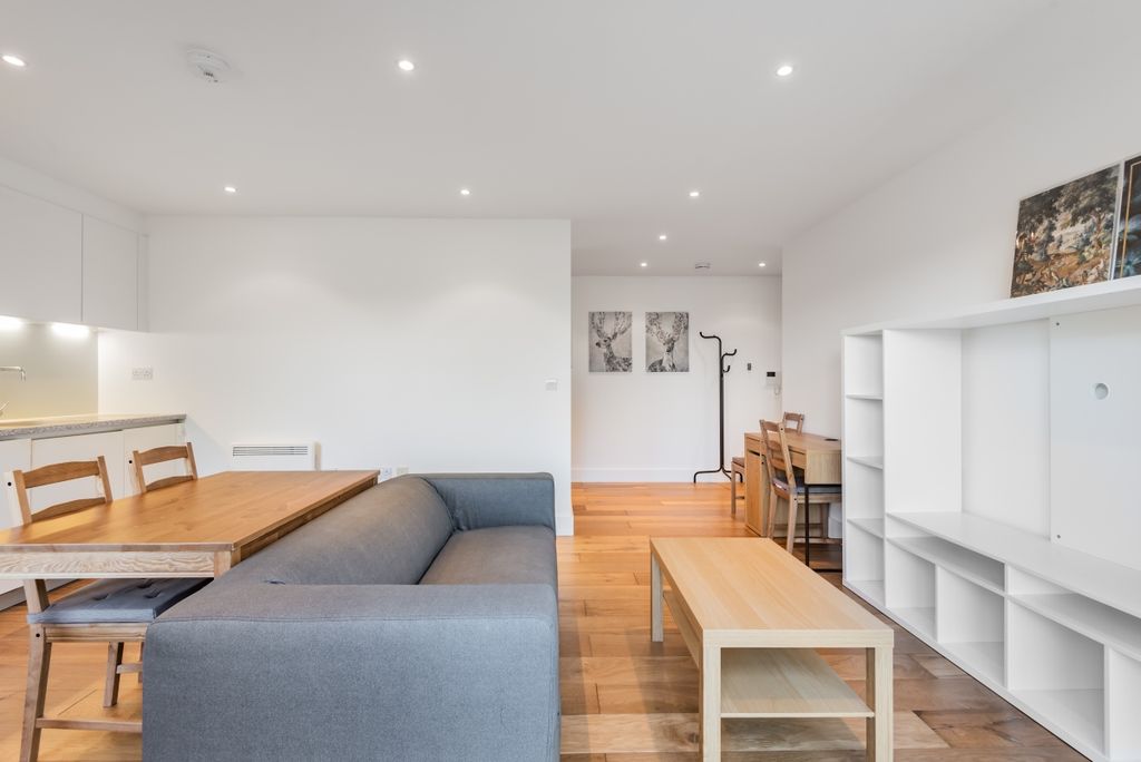 Property photo 1 of 7 651566 (4)