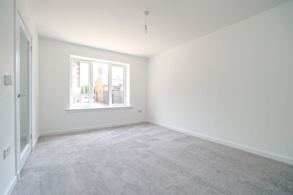 Property photo 3 of 41