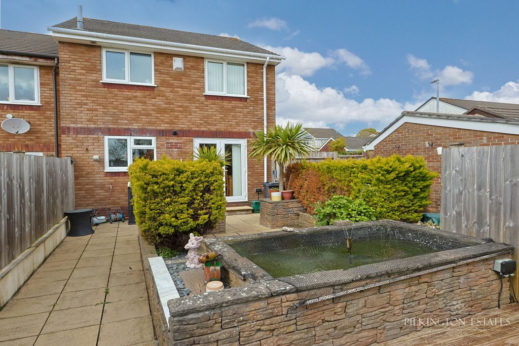Property photo 1 of 11 5098153