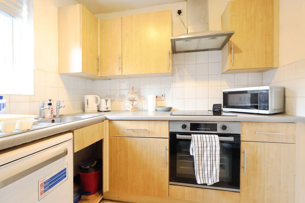 Property photo 2 of 14