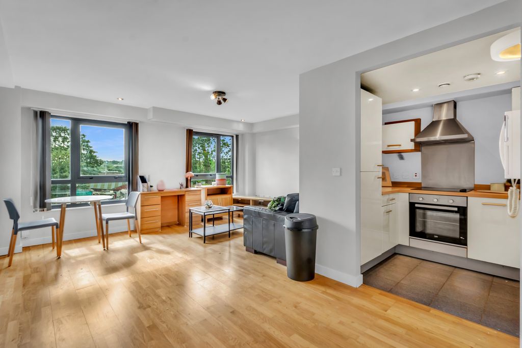 Property photo 1 of 6 Property Photo