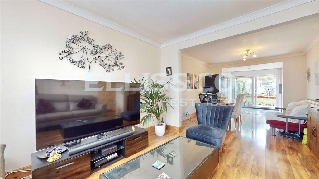 Property photo 3 of 16 Picture No. 20